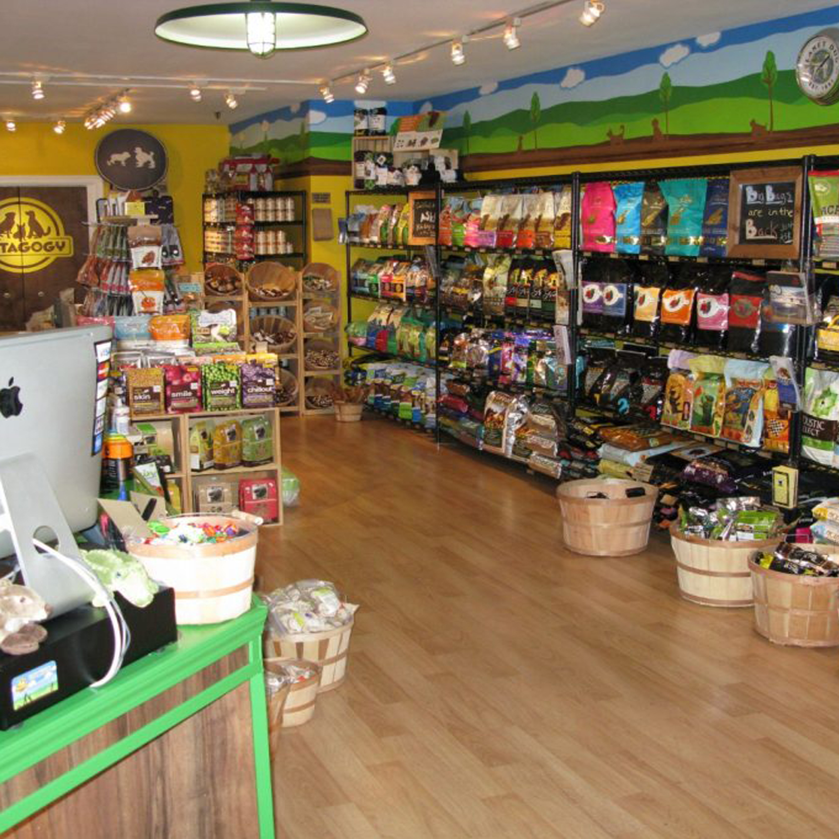 Our Company - Traditional Market - Best In Show - Best Pet Food For Your Pet